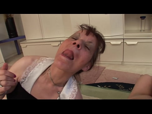 ❤️ Dos abuelas y un abuelo hacen un trío ️ Porno ruso en es.newsexxxx.ru ❌️